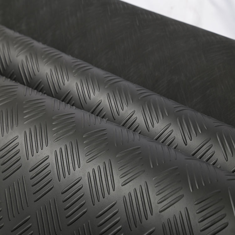 Tapis en caoutchouc pour terrain de basket extérieur